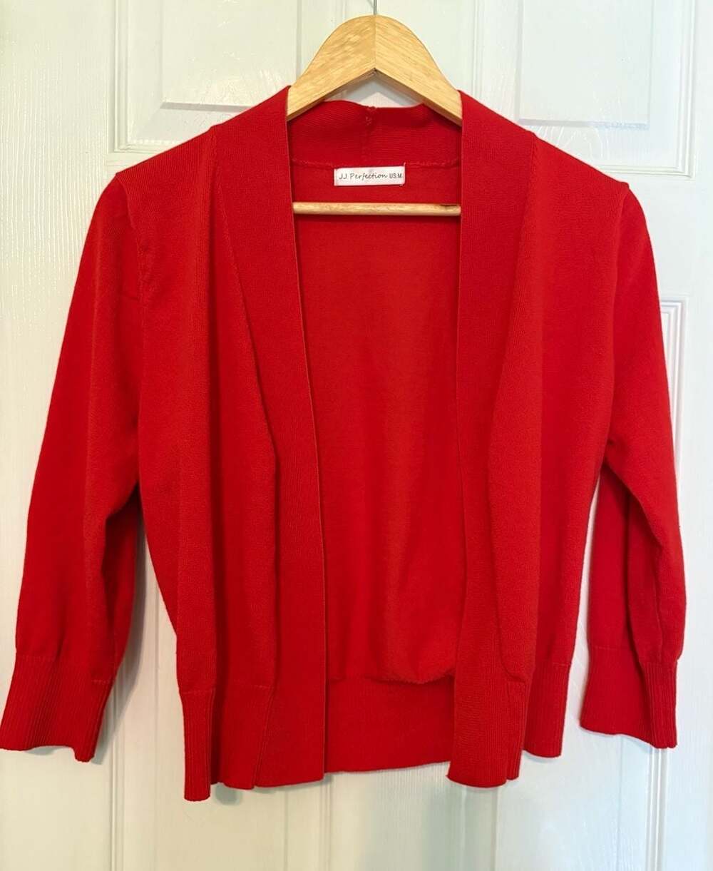 NWOT JJ Perfection Red Open Front 3/4 Sleeve Cropped Cardigan Sweater Medium